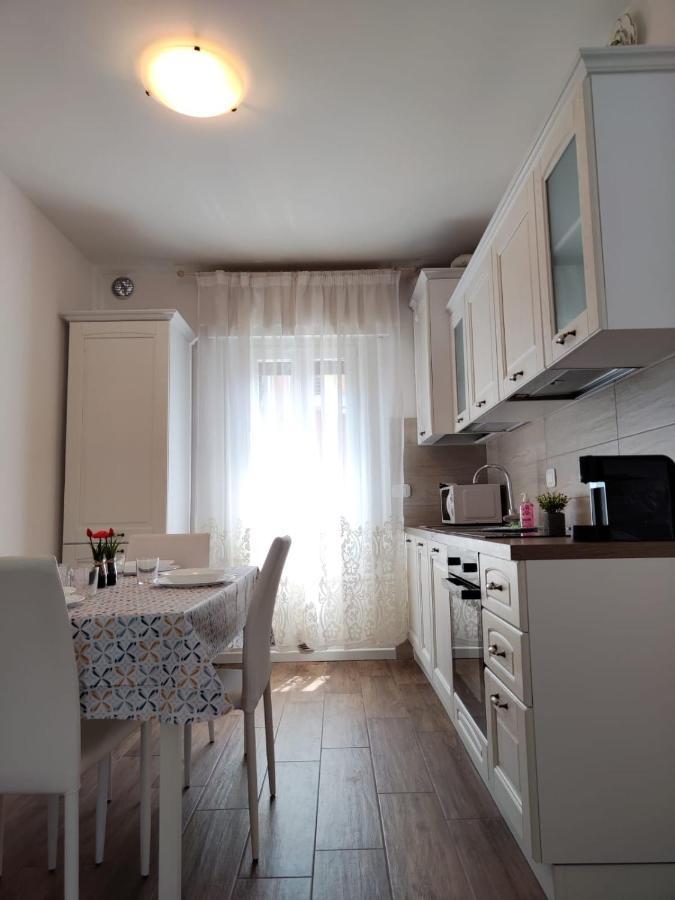 Sweet Apartment - Centre Песк'єра-дель-Гарда Екстер'єр фото