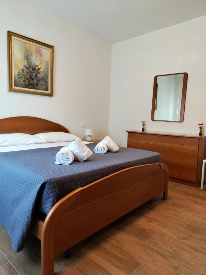 Sweet Apartment - Centre Песк'єра-дель-Гарда Екстер'єр фото