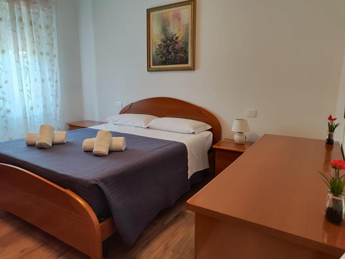 Sweet Apartment - Centre Песк'єра-дель-Гарда Екстер'єр фото