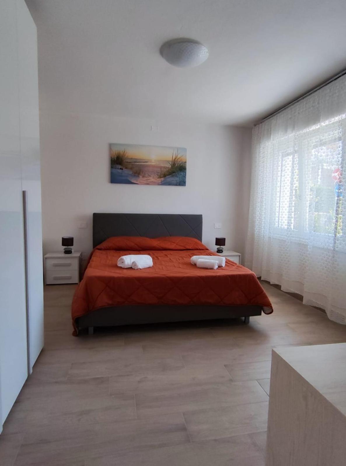 Sweet Apartment - Centre Песк'єра-дель-Гарда Екстер'єр фото